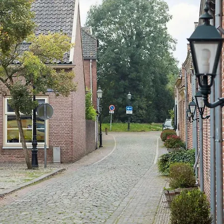 Huisje In Buren Vakantiehuis